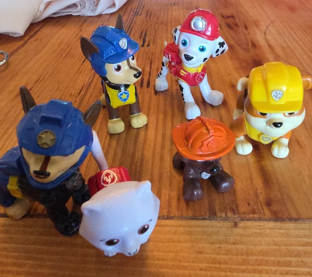 Paw Patrol Mini Figure Set with Blue, Red, Yellow, Orange, Brown, White